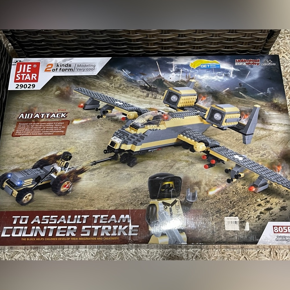 TOY & JOY - Jie Star 29029 Plane A10 Attack 805 pieces